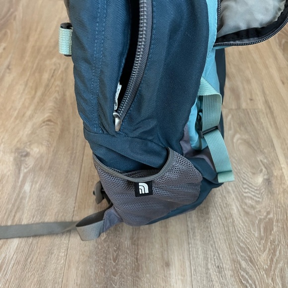 Northface backpack Light Blue multi-colors - Picture 10 of 10